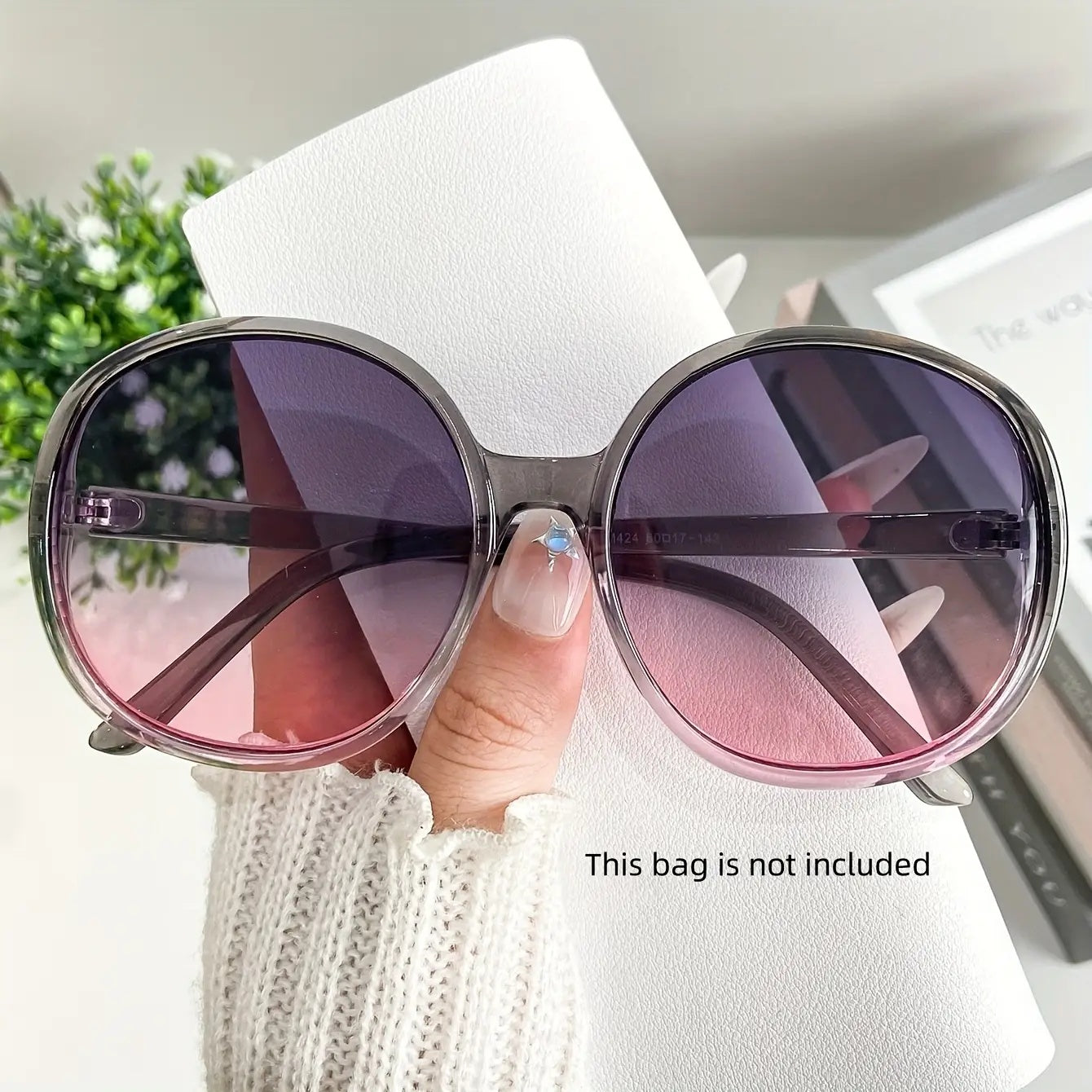 Retro Round-Frame Oversized Glasses for Both Men And Women | Metal Hinge Decorative Lenses, a Must-Have for Everyday Street Photography, an Eternal Accessory for Photography Enthusiasts, Available in Colors