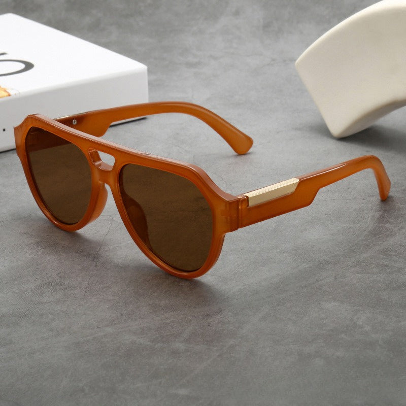 Men' & Women' Retro Aviation Glasses - XL Square Frame with Green & Golden Border - Vintage Eyewear Suitable for Daily Casual\u002FFormal Wear - Ideal Gift for Pilots & Aviation Lovers