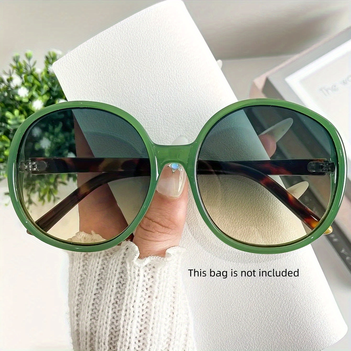 Retro Round-Frame Oversized Glasses for Both Men And Women | Metal Hinge Decorative Lenses, a Must-Have for Everyday Street Photography, an Eternal Accessory for Photography Enthusiasts, Available in Colors