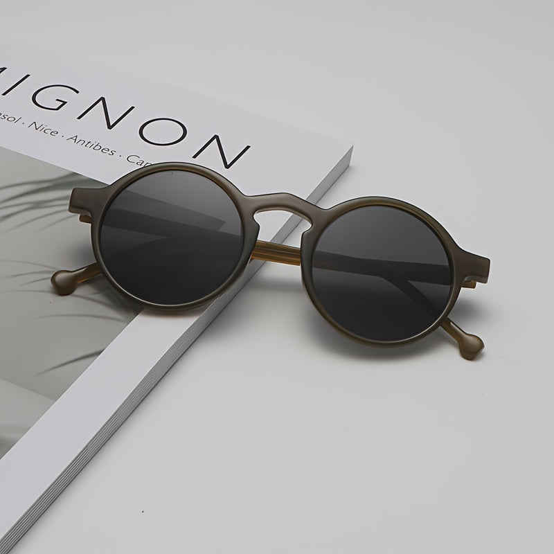 1pc Women'S Vintage Round Fashion Glasses | Retro Punk Style, Black Plastic Frame With Golden Accents, Mirrored Lenses, Perfect For Casual Wear, Fashion Glasses | Retro Style Glasses | Durable Plastic Frame