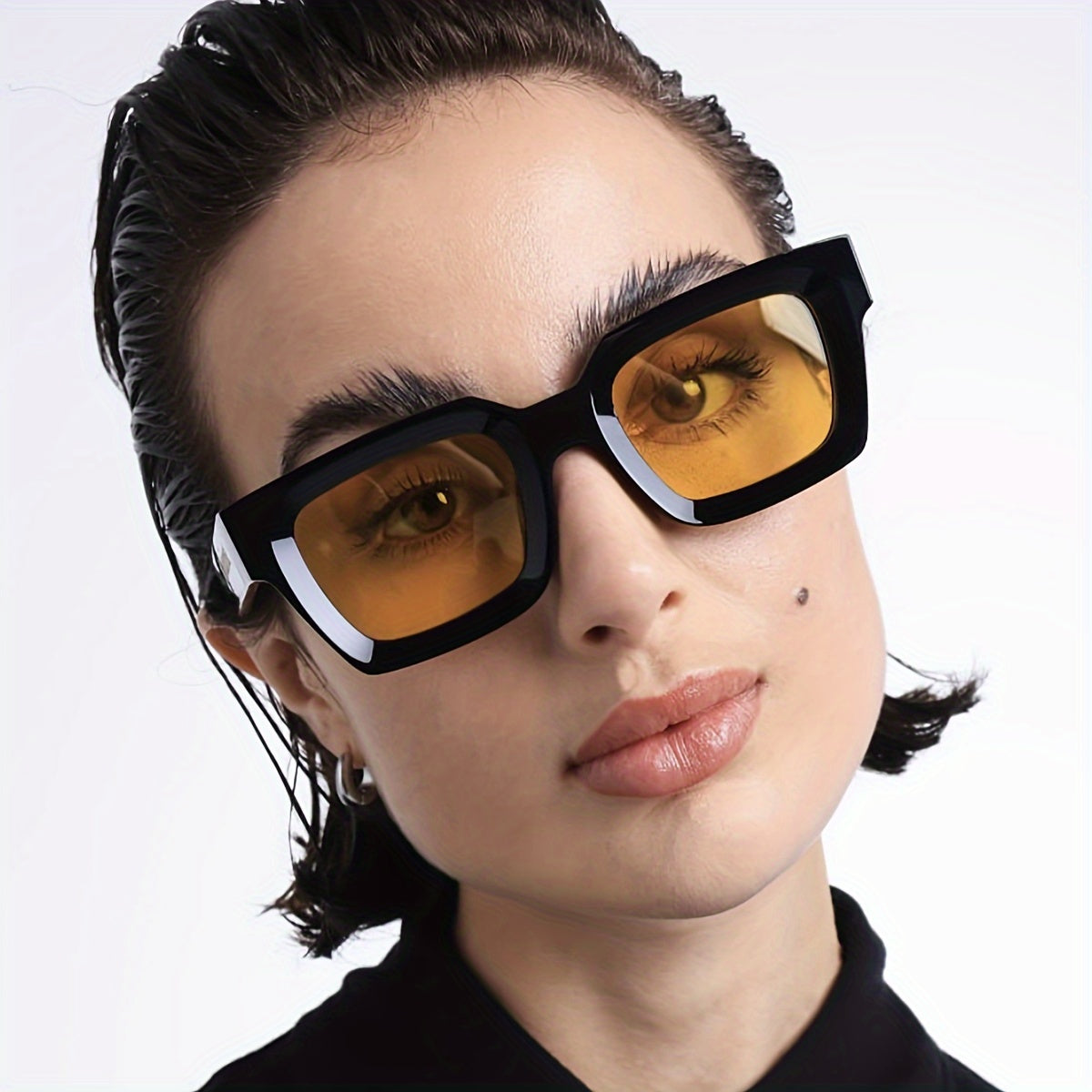 A Pair of Women'S Thick-Framed Square Retro Stylish Glasses with Wide Legs | Polycarbonate Frame, Minimalist Fashion, Includes Eyeglass Cloth, Decorative PC Lenses