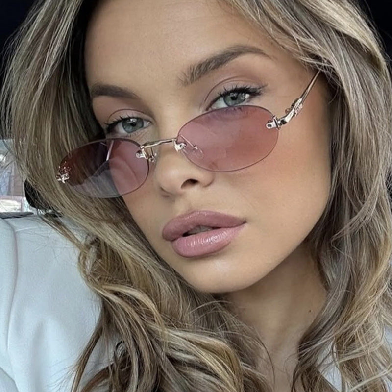 New Oval Rimless Glasses with a Retro Design And a Stylish Concave Shape